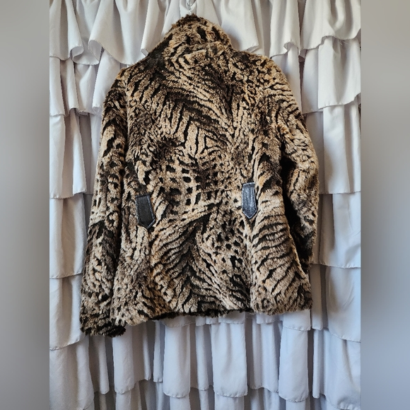 Steve Madden Women's Animal Print Coat with Button Magnetic Snaps Size Large - Picture 5 of 12